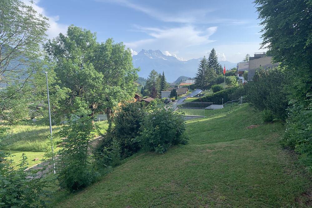 Helle 2.5 Zimmerwohnung mit Terrasse und Garten in Leysin, Alpes Vaudoises