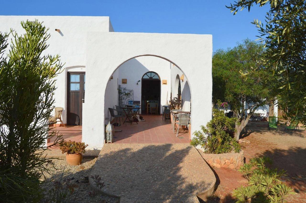 Cortijo el Campillo in Los Albaricoques, Níjar