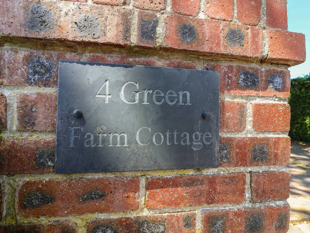 4 Green Farm Cottage in Saughall, Cheshire West and Chester