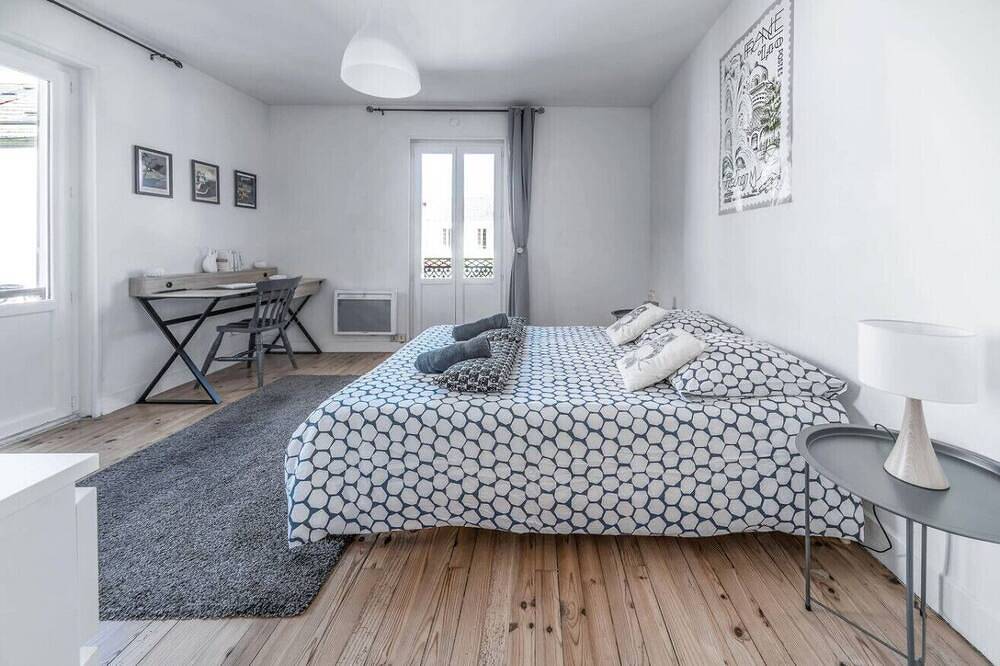 Ganze Wohnung, Bright and quiet apartment, free parking in Vichy, Vichy und Umgebung