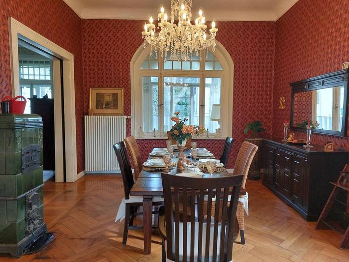 Villa für 10 Personen, mit Terrasse und Garten sowie Ausblick