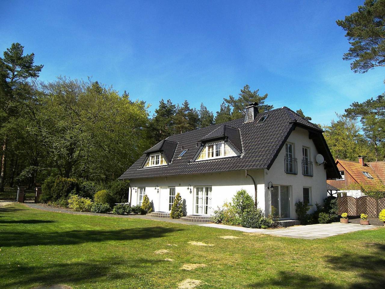 Ganze Ferienwohnung, Ads-Ferienwohnungen **ca. 20 Gehminuten zum Ostseestrand** in Loddin, Bernsteinbäder