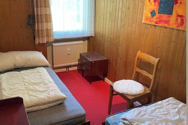 Ganze Wohnung, Wohnung Ohlenroth-Kalberer, (Sarn-Lescha). in Sarn, Cazis