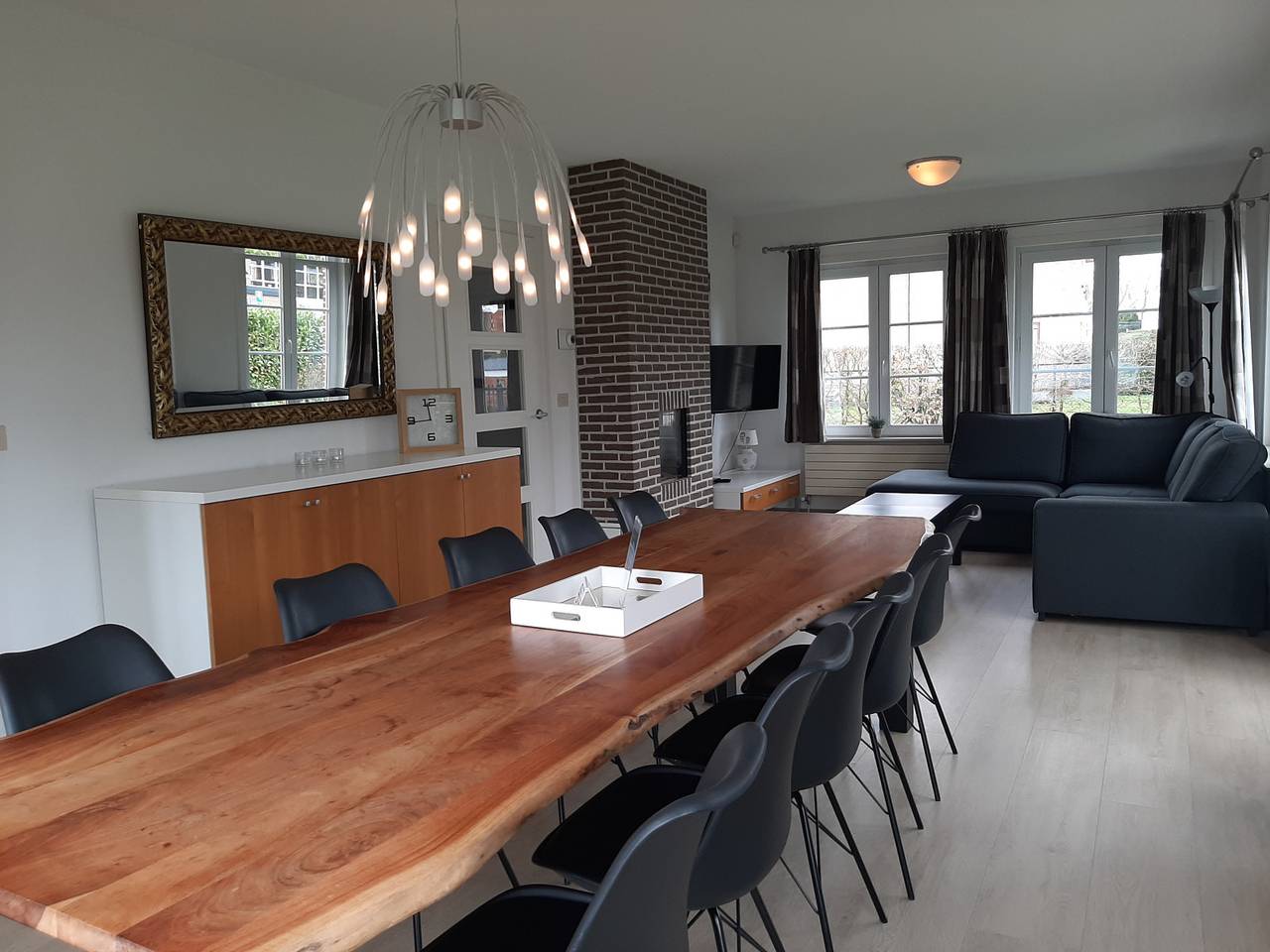 Gemütliches Landhaus für 10 Personen mit großem Garten und vier Schlafzimmern, gelegen in in Seeländisch Flandern