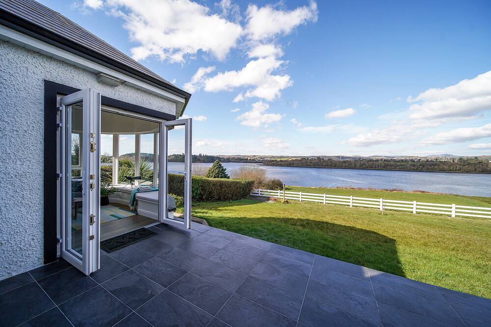 Fresh & Stylish | Ocean View | Donegal Town & Bay in Donegal, County Donegal