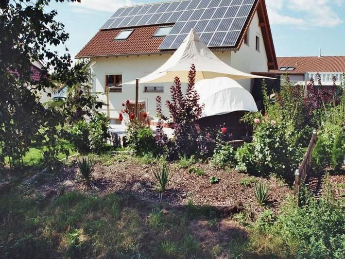 Ganze Wohnung, Nichtraucher- Ferienwohnung mit Balkon in Bad Buchau, Landkreis Biberach