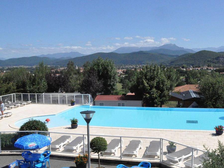 Camping Midi Pyrénées - Mobilhome 4 personnes - 2 chambres / 2 salles de Bain in Montréjeau, Haute-Garonne