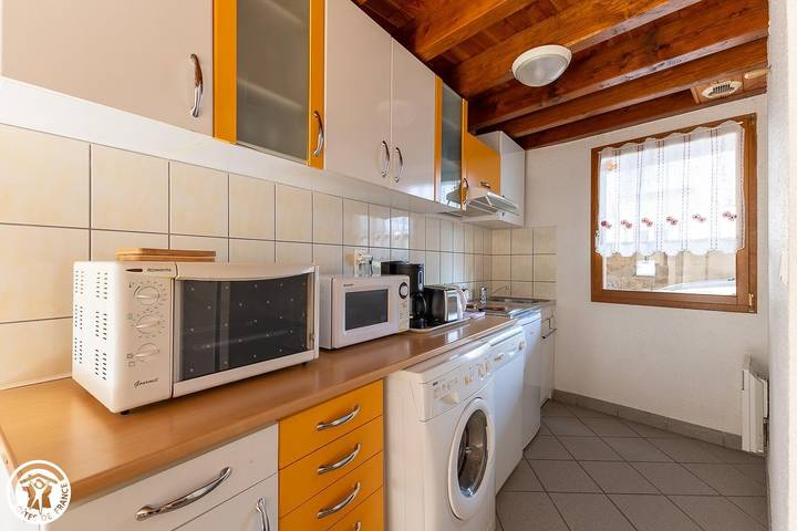 Gîte de charme à Sermentizon, 100m du centre ville in Sermentizon, Région de Thiers