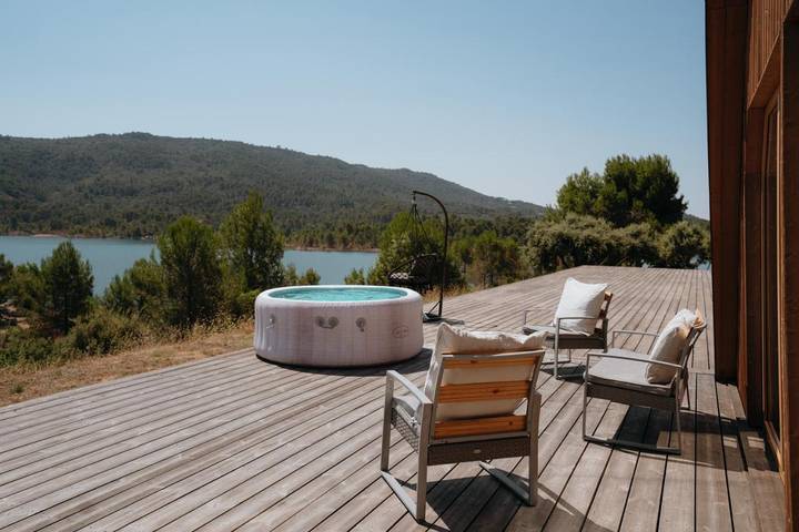 Chalet para 8 personas, con jardín y vistas al lago además de vistas y terraza en Provincia de Guadalajara - 2