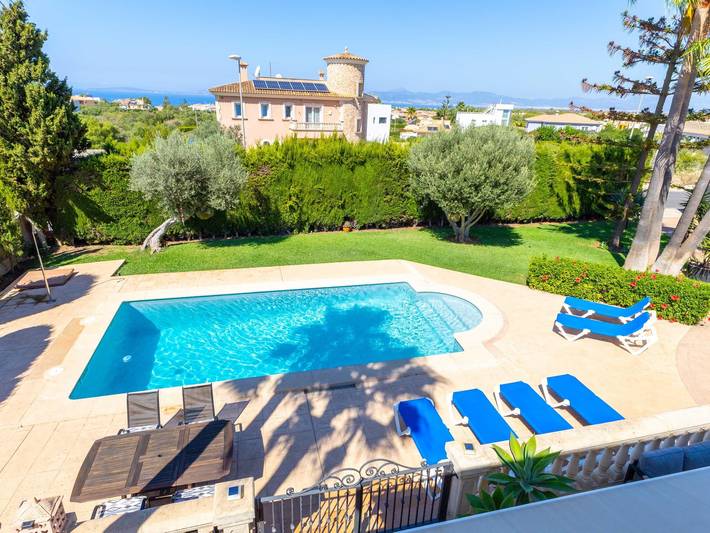 Ferienwohnung für 8 Personen, mit Balkon/Terrasse und Meerblick sowie Garten und Pool in Sa Torre - 4