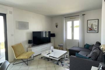 Maison De Vacances pour 6 Personnes dans Sainte-Marie-de-Ré, Côte des Fleurs, Photo 2