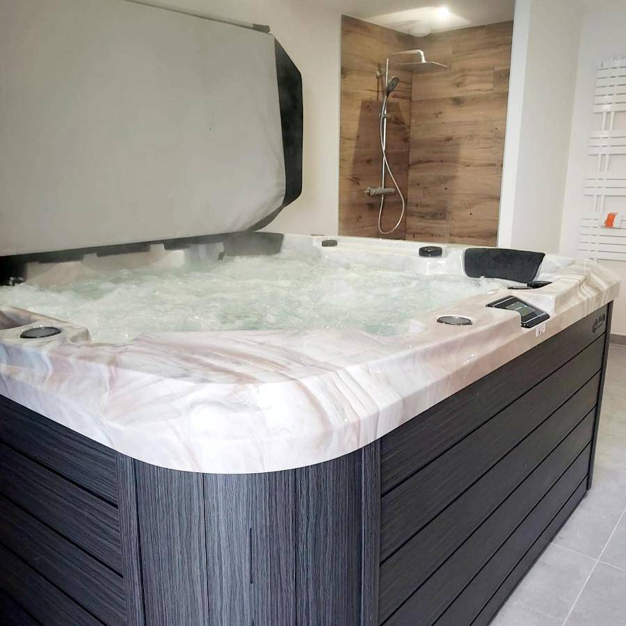 Maison proche du lac avec Jacuzzi et Sauna in Chindrieux, Chambéry und Umgebung
