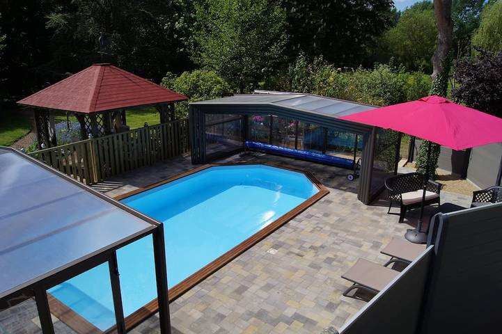 Gîte pour 4 personnes, avec Terrasse ainsi que Jardin et Piscine à Blessy