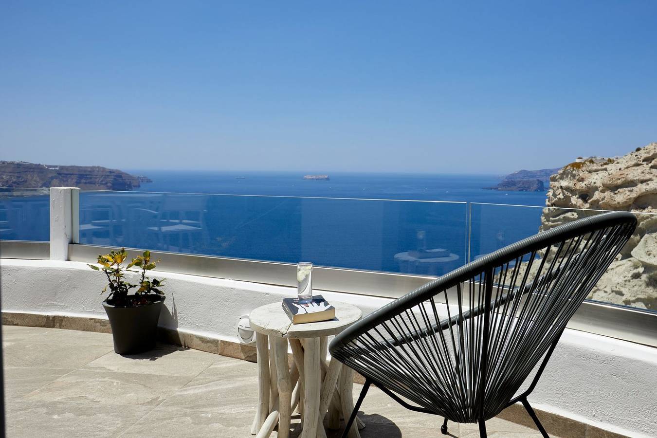 Impressive Santorini Villa | 2 Bedrooms | Villa Inuyasha | Breathtaking Aegean Sea Views | Indoor Private Cave Pool and Indoor Jet Tub | Mechalohori in Megalochori, Santorin