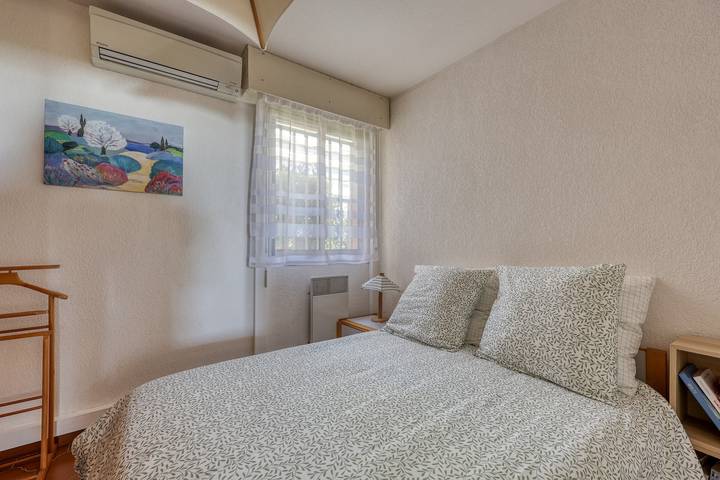 Ganze Wohnung, Ferienwohnung für 4 Personen mit Terrasse in Le Lavandou, Parc national Port-Cros