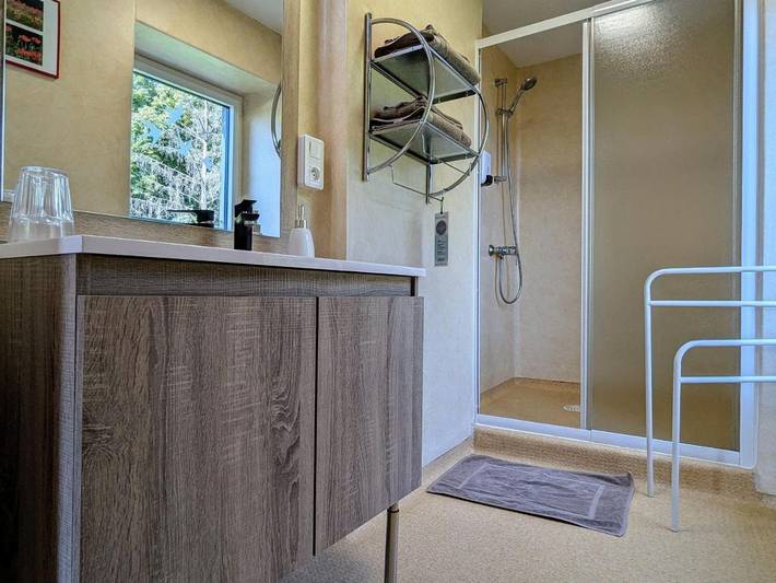 Location de vacances pour 3 personnes, avec terrasse à Lempdes-sur-Allagnon - 2