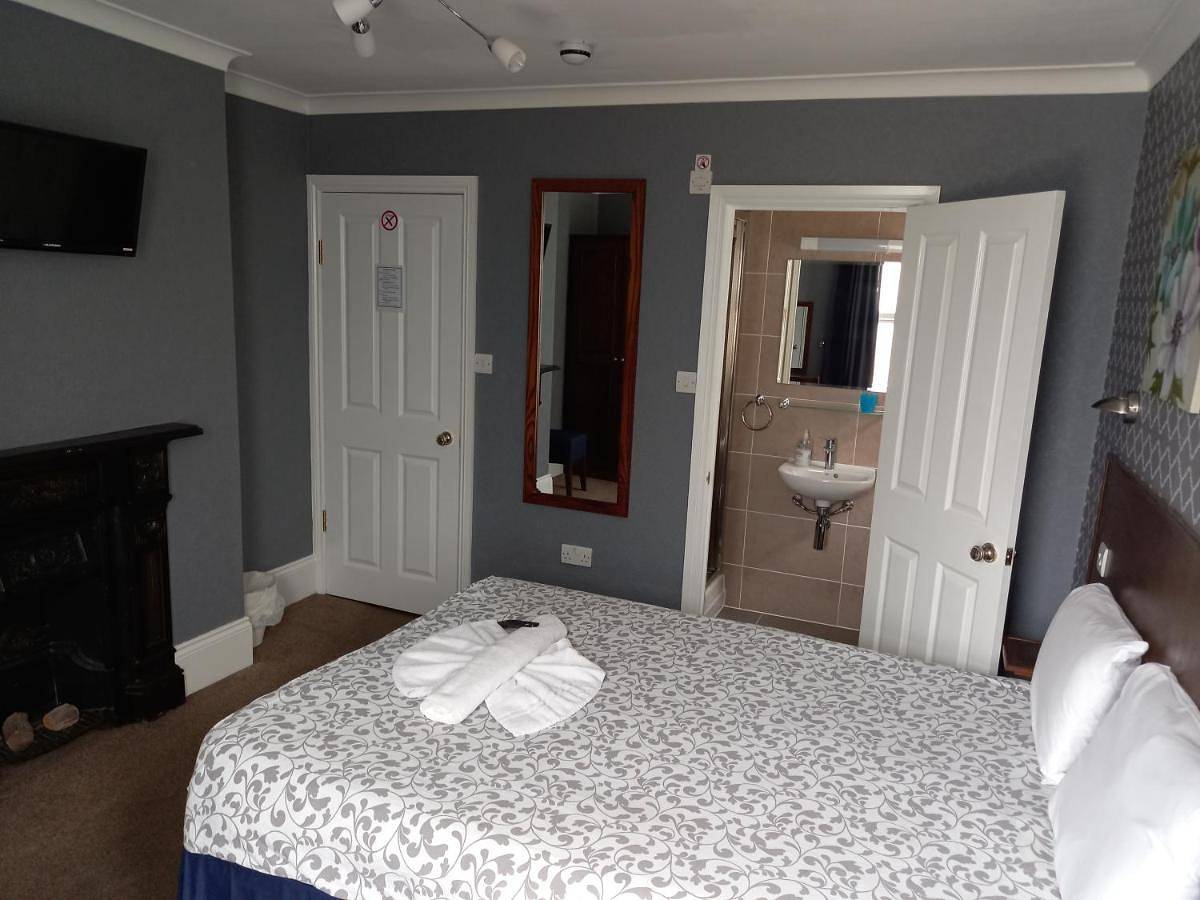 Charlotte Guest House in Camden, London