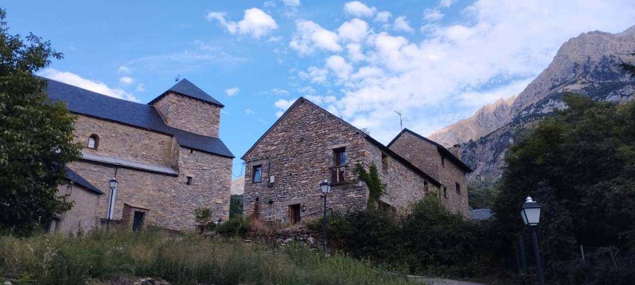 Suite en cuadra pajar, casa Rural in Hoz de Jaca, Pirineo Aragonés