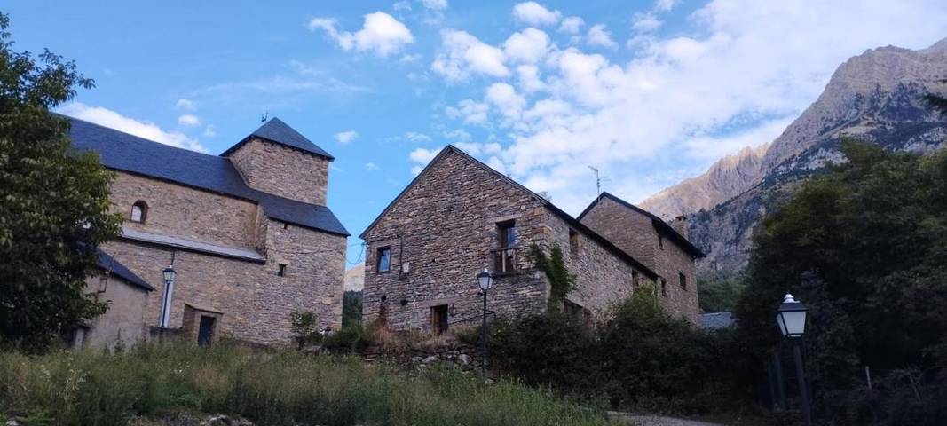 Casa rural para 2 personas, con vistas y terraza en Valle de Tena - 3