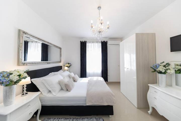 BnB für 2 Personen, mit Garten und Ausblick in Zadar