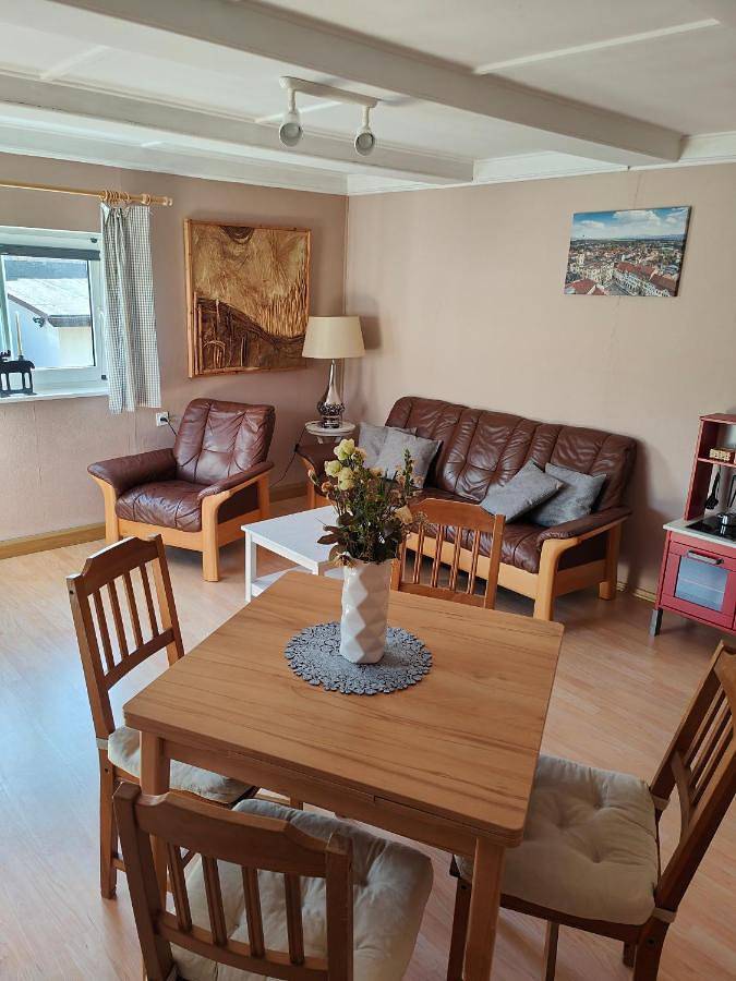 Ganze Wohnung, Apartment with Garden View in Waltersdorf, Großschönau