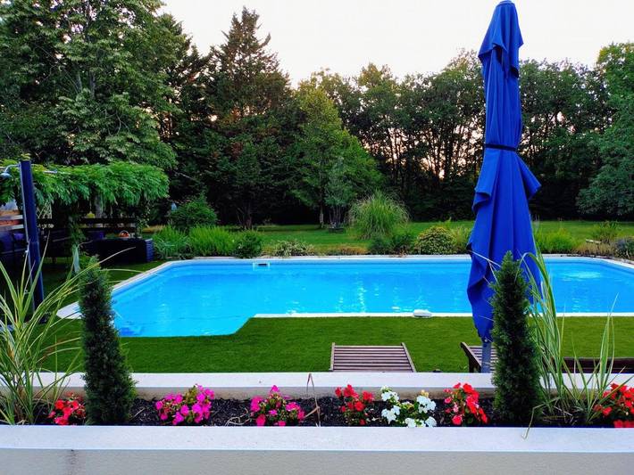 Gîte pour 4 personnes, avec piscine et jardin à Loubès-Bernac