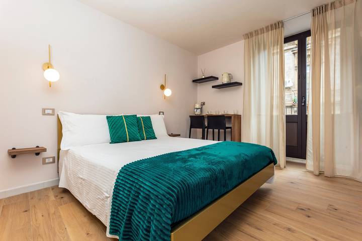 Appartement entier, Appartement "Gold Suite" avec balcon, Wi-Fi et climatisation in Catane, Province de Catania