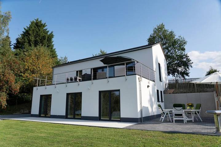Ferienhaus für 6 Personen, mit Sauna und Ausblick sowie Garten in Morbach