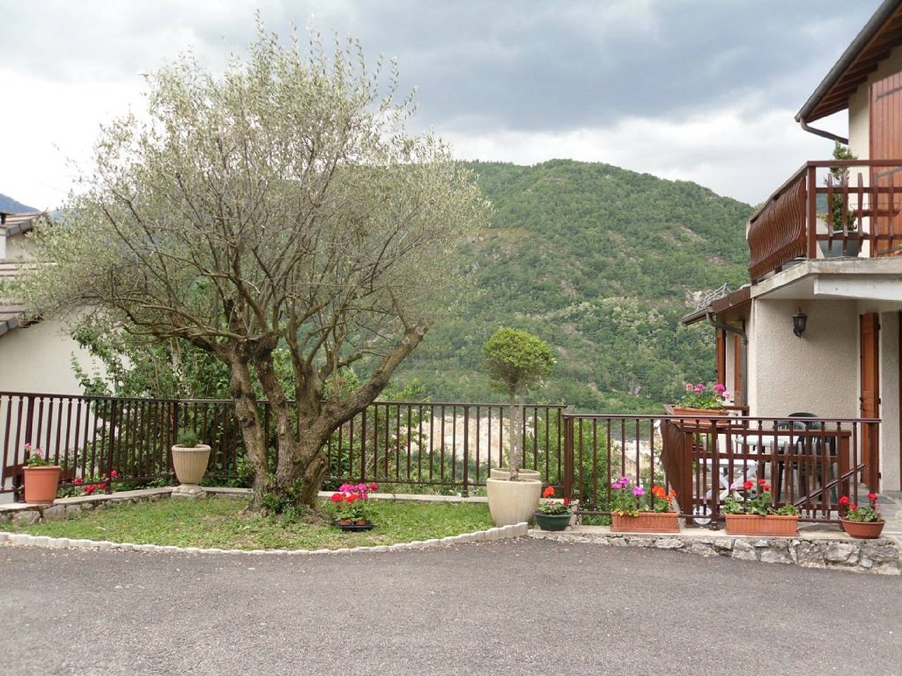 Appartement entier, Appartement la Bergeronnette, vue exceptionnelle in Ax-les-Thermes, Pyrénées