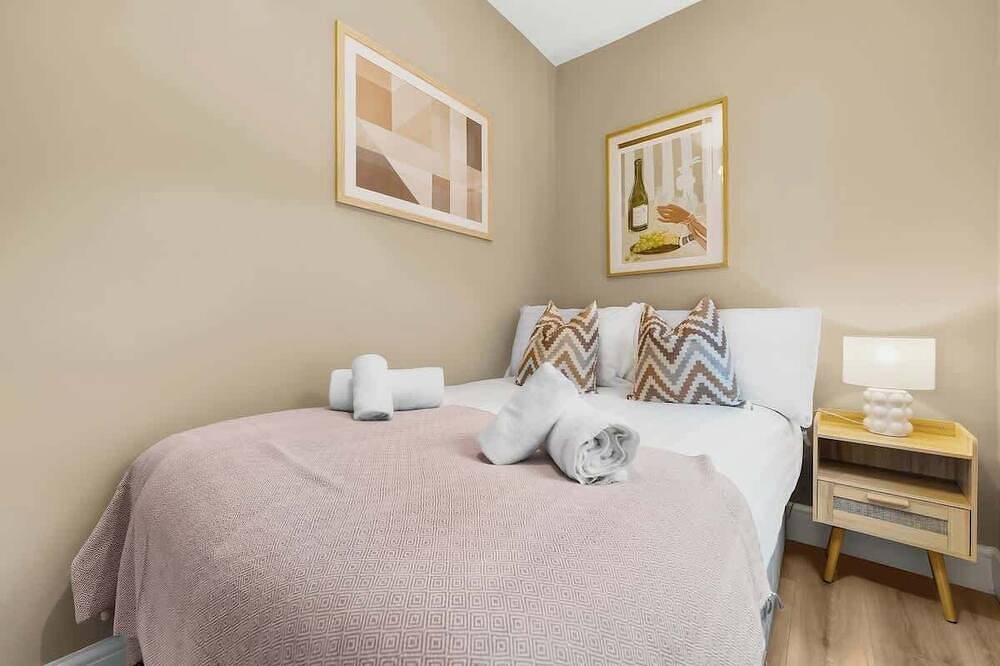 3Br Stunning & Luxe House Fratton w/ Parking in Portsmouth, Südostengland
