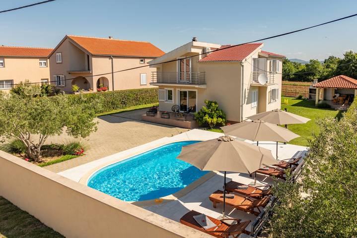 Ferienhaus für 8 Personen, mit Garten und Terrasse
