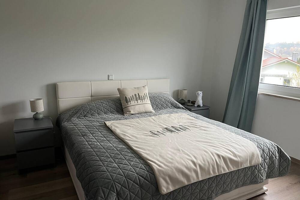 Ganze Wohnung, Stilvolle Ferienwohnung (77qm) mit Terrasse in Miltach, Ostbayern