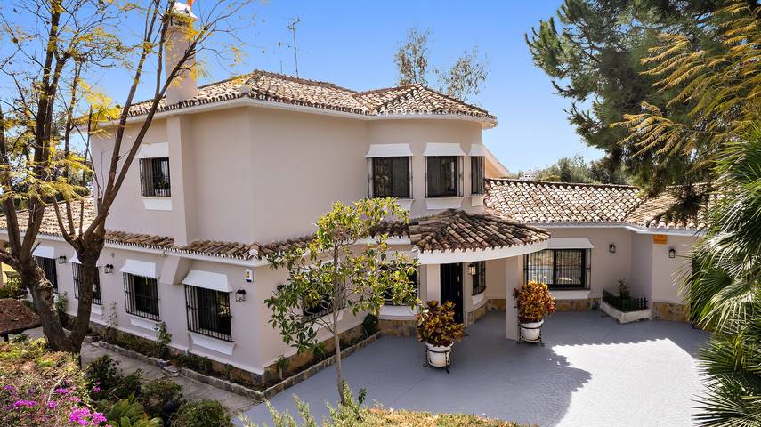 Villa for 12 people, with garden in Costa del Sol East