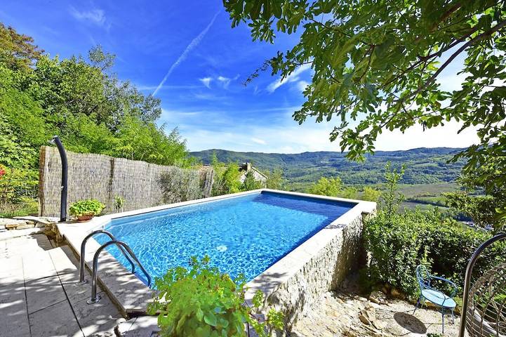 Ferienhaus für 6 Personen, mit Terrasse und Pool in Motovun