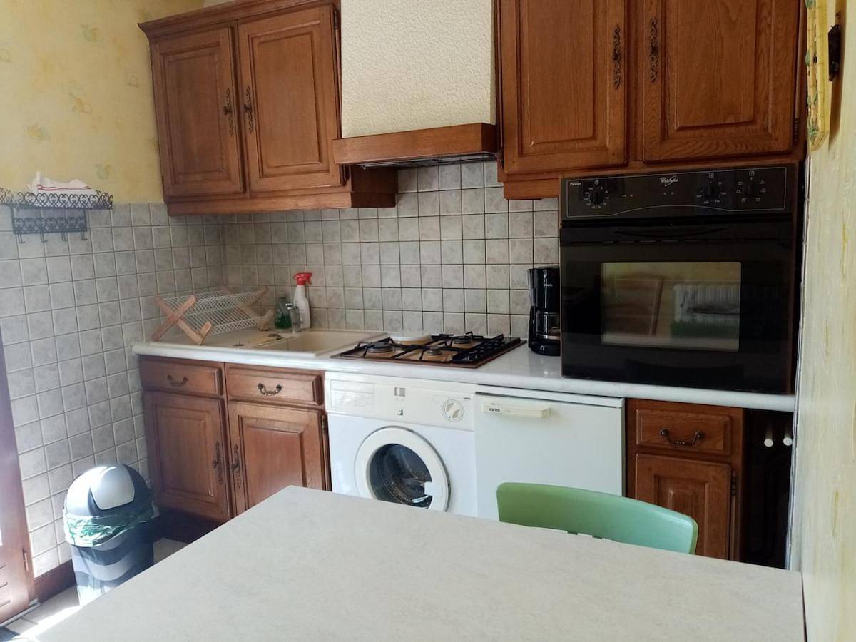 Appartement entier, Petunias in Vic-sur-Cère, Région d'Aurillac