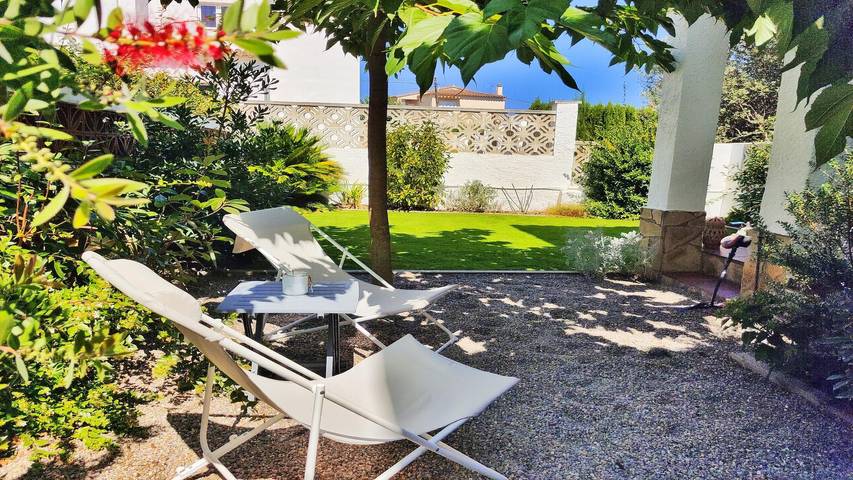Ferienhaus für 6 Personen, mit Balkon/Terrasse und Garten in l'Escala