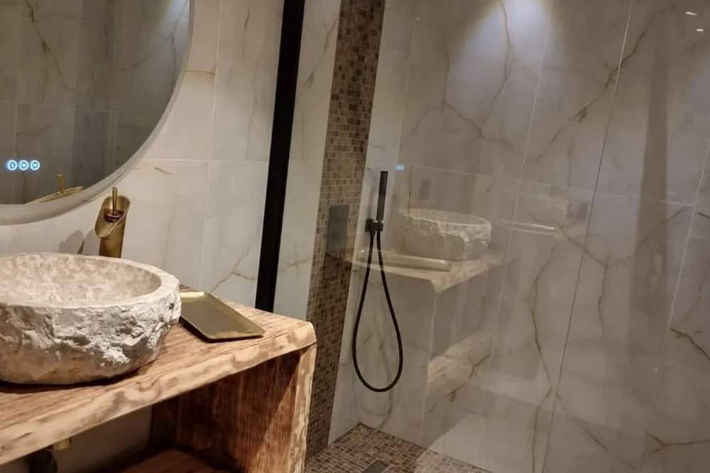 Jaccuzi sauna hammam in Pont-Sainte-Maxence, Río Oise