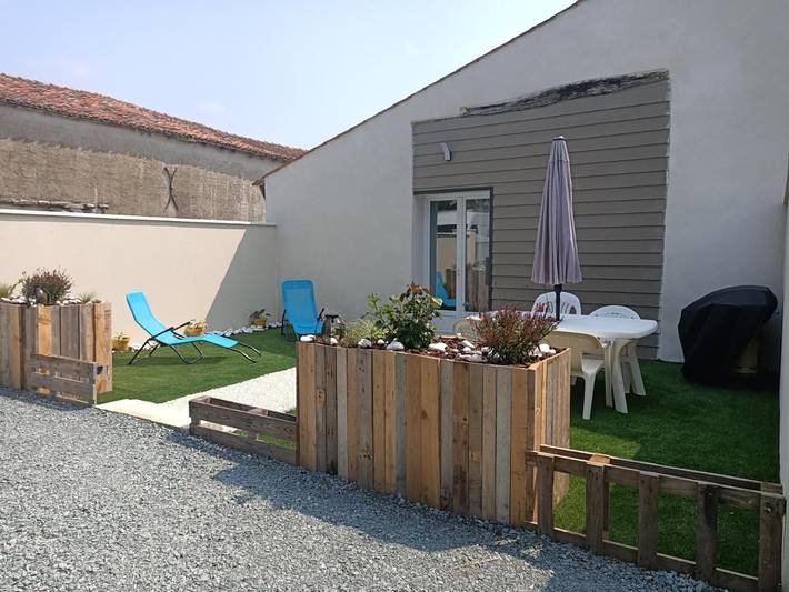 Location de vacances pour 4 personnes, avec Terrasse et Jardin à Prissé-la-Charrière