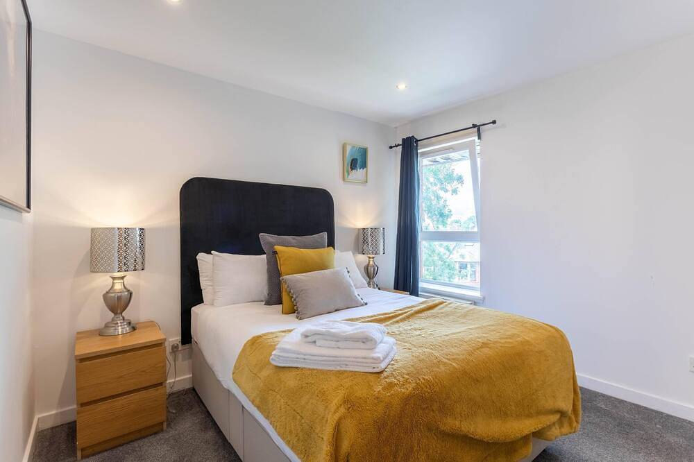 Appartement entier, Broompark-Appartement-Sdb privée avec baignoire-Vue sur la campagne in Glasgow, Greater Glasgow and Clyde Valley