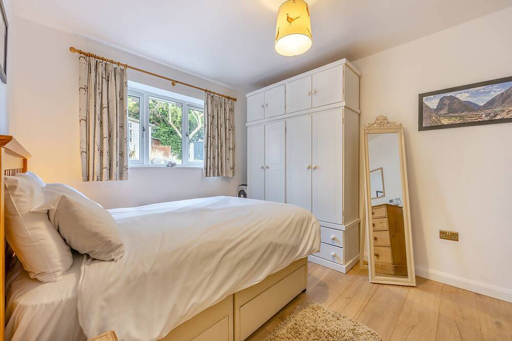 Explore Little Shurdington and Beyond in this Luxurious Holiday Home. in Badgeworth, Gloucestershire