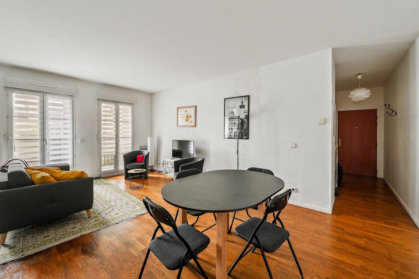 Apartamento entero, Cour de la Garonne -Proche Disneyland avec parking in Serris, Sena y Marne