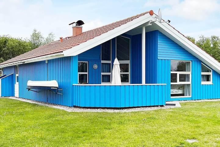 Ferienhaus für 12 Personen, mit Terrasse und Whirlpool sowie Garten und Sauna in Otterndorf