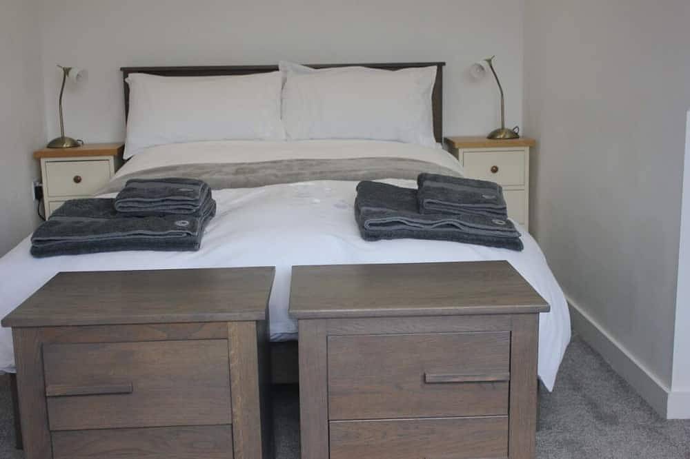 Apartamento entero, Piso De Lujo Con 1 Cama Con Jardin - 2 Mins De Paseo Al Río - Perro Amigo in Bournemouth, Sudoeste de Inglaterra
