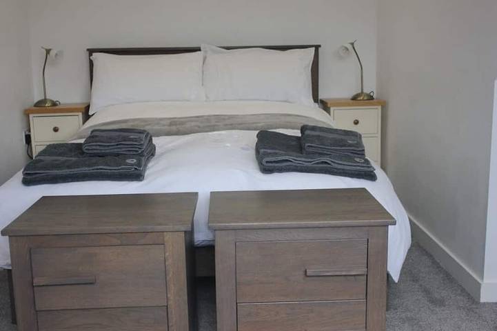 Appartement entier, Appartement 1 Chambre De Luxe Avec Jardin - 2 Min De Marche À River - Amis Des Chiens in Bournemouth, Angleterre du Sud-Ouest