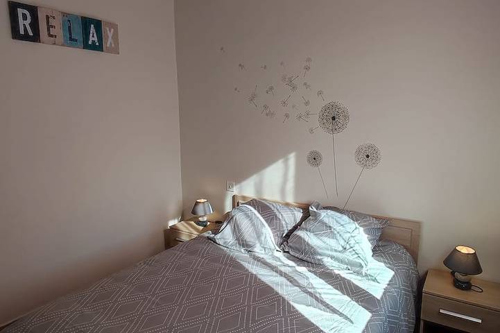 Location de vacances pour 4 personnes, avec jardin ainsi que terrasse et jacuzzi, animaux acceptés à Proissans - 2