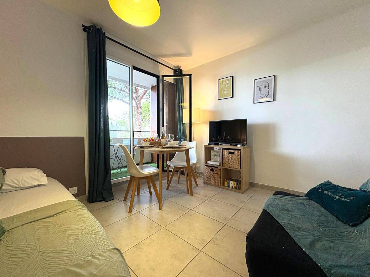 Appartement entier, Amazone 1 Studio Cosy Centre & Plages Clim Wifi Top Prosconciergerie in La Grande-Motte, Côte d'Améthyste