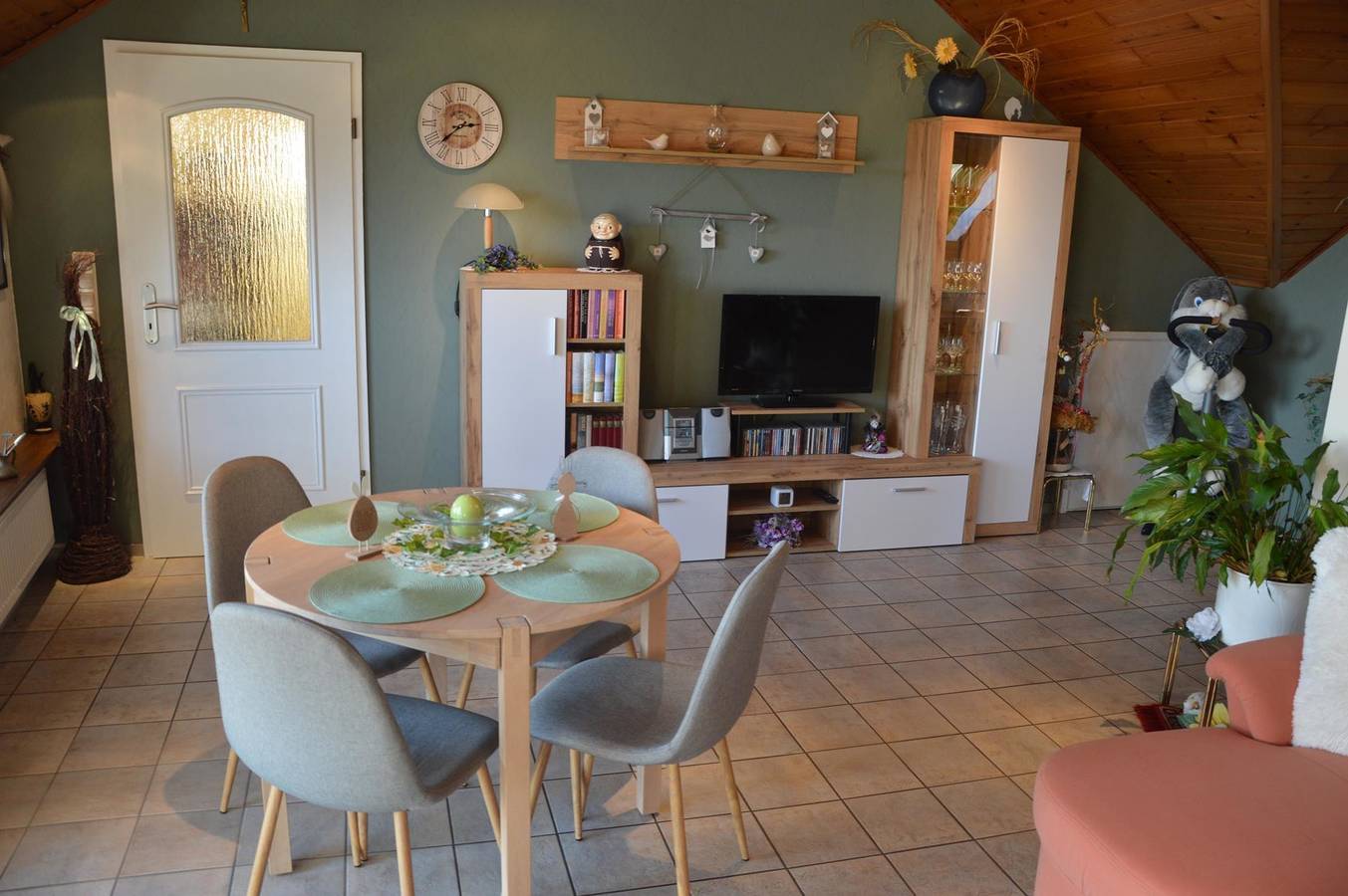 Ganze Ferienwohnung, 2-Bett-Ferienwohnung, Dusche/Wc, 1 Schlafraum in Waxweiler, Eifelkreis Bitburg-Prüm