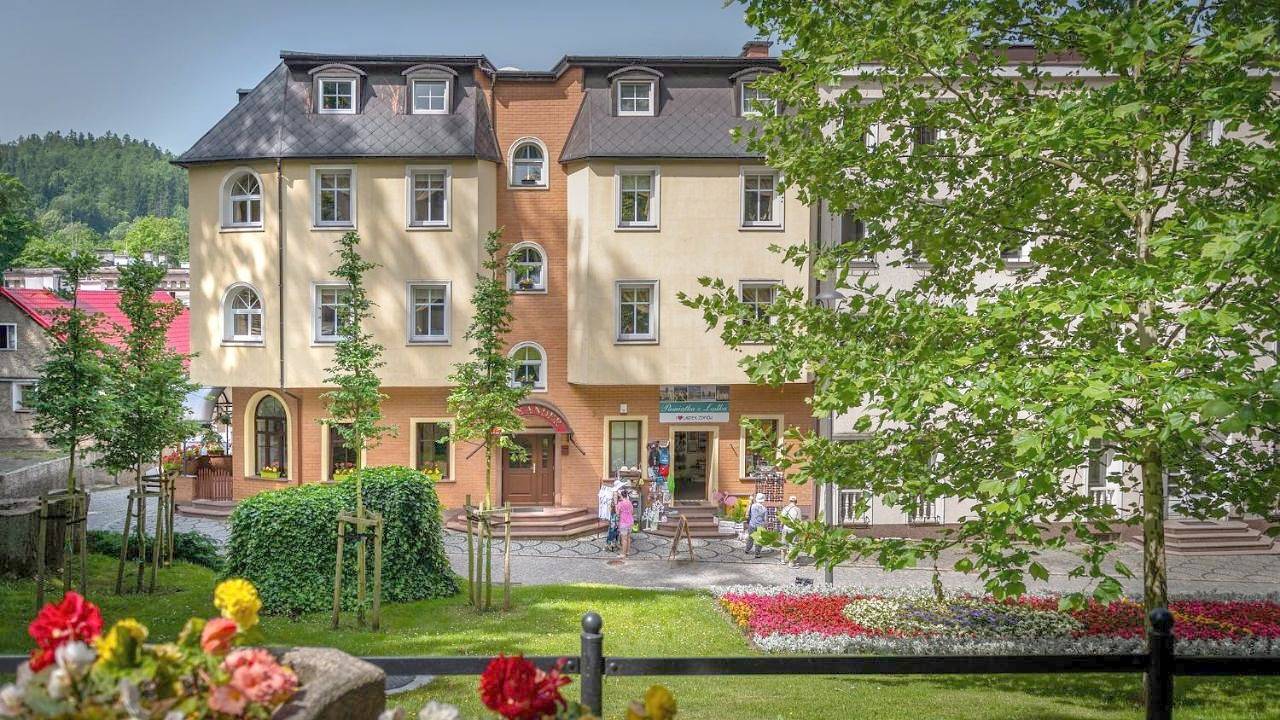 Large Double Room in Lądek-Zdrój, Sudety (Polska)