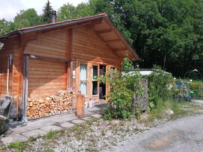 Ferienhaus für 7 Personen, mit Terrasse und Garten sowie Pool und Sauna im Berner Oberland