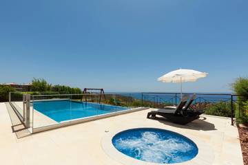 Villa for 10 People in Aphrodite Hills, South Cyprus, Photo 4